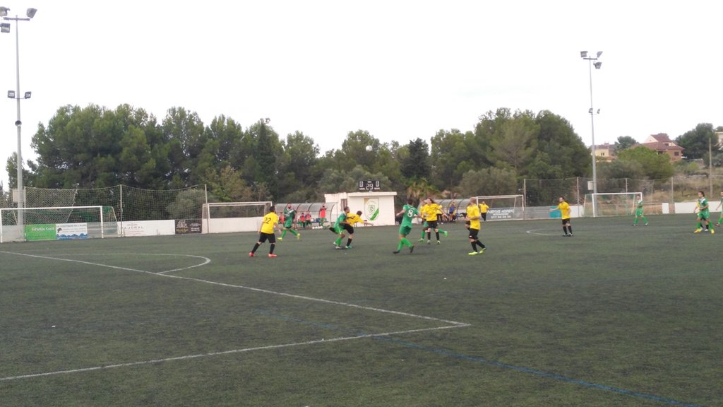 esportspenedes's tweet photo. #3CAT3 | Victòria de la @UETancat sobre el @cfarboc. #futbolcat 
https://t.co/hlwCfvZfx3 https://t.co/niOjhQg8DQ
