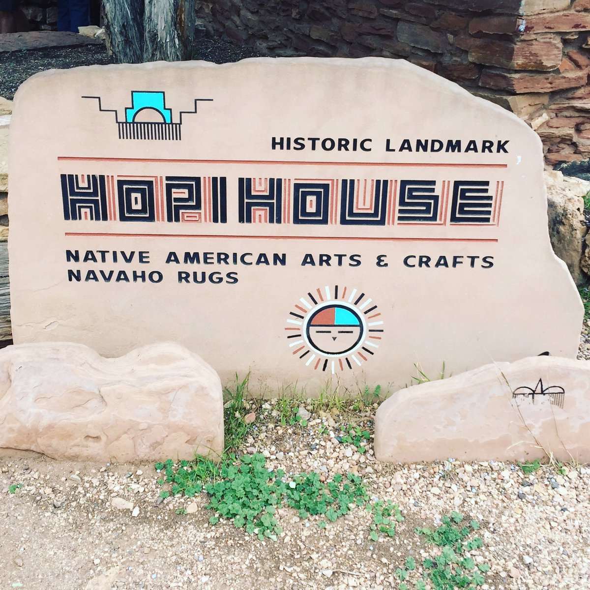 HarpandLeeds's tweet photo. Happy Indigenous People's Day! Thank you to our new friends in #Arizona for teaching us about Hopi culture! https://t.co/l6LokG8aan