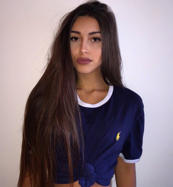 rpgopl2's tweet image. — Claudia tihan.
— Lauren fox.
— 19 ans.
— Étudiante en littérature.