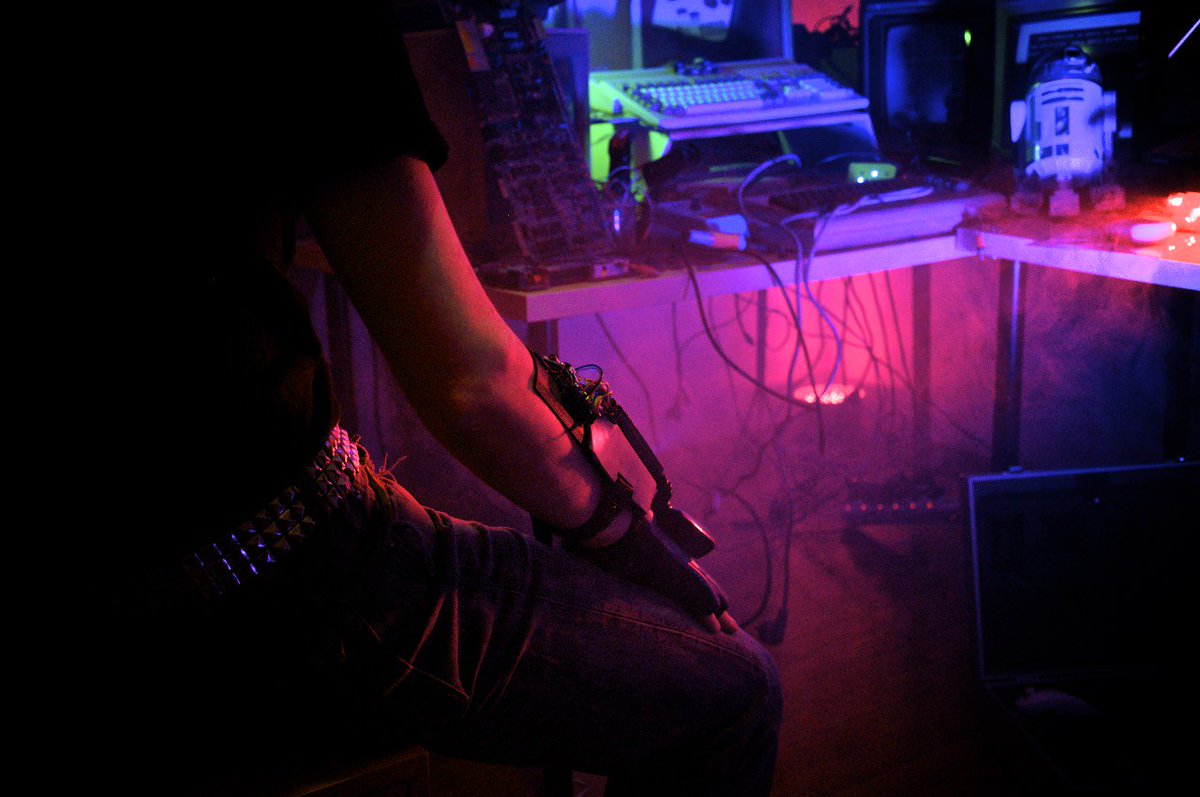 hackpompey's tweet photo. The Power Glove - forever a dream hack. How will you take it beyond a NES controller? https://t.co/uKM1gJWdTm
#HackPompey6 #RetroHacks https://t.co/dxaqbaGnR5