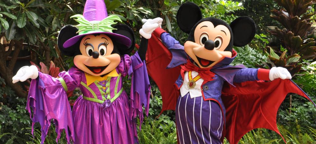 DisneyAulani's tweet photo. Get in the Aloha “Spirit” at #Aulani Halloween, now through October 31! Learn more: https://t.co/AkeWcHY7V0 https://t.co/ke7fh6hYrG