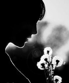 التمييز بين معادن البشر  مهارة يجب عليك إتقانها في زمن الأقنعة ..
#ابريل_الامل
#قروب_احساس_الحنين