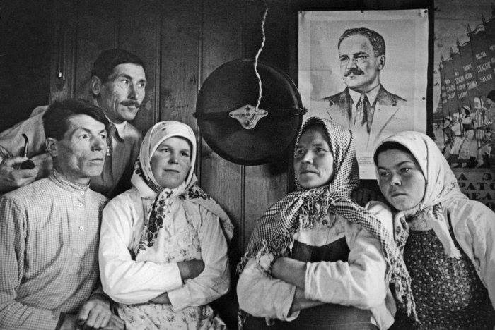 Хватит делить один приемник на всех! Установите на телефон приложение КАЗАК FM и слушайте нас в любое время play.google.com/store/apps/det…