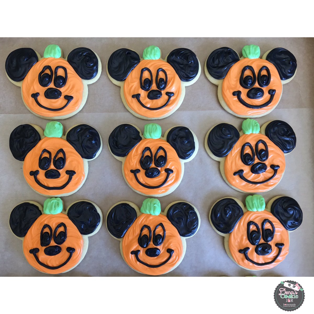 denascookiejar's tweet photo. #MickeyMouse #MickeyHalloween #MickeyPumpkins #Perrysburg #Ohio https://t.co/QvbQZbCYnO