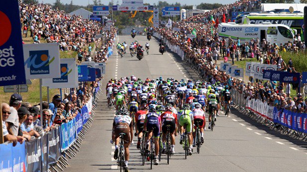 Qatar vs. Plouay : la différence entre un mirage sportif et une vraie terre de vélo.
#UCIDoha2016