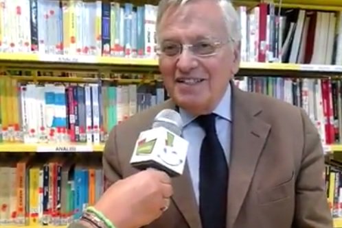lavoradio's tweet photo. #BLU2016 Giannola, presidente @svimez: L'Università non è la torre d'avorio di cui si parla https://t.co/8m0NcIxceN https://t.co/yr64JyLDlq