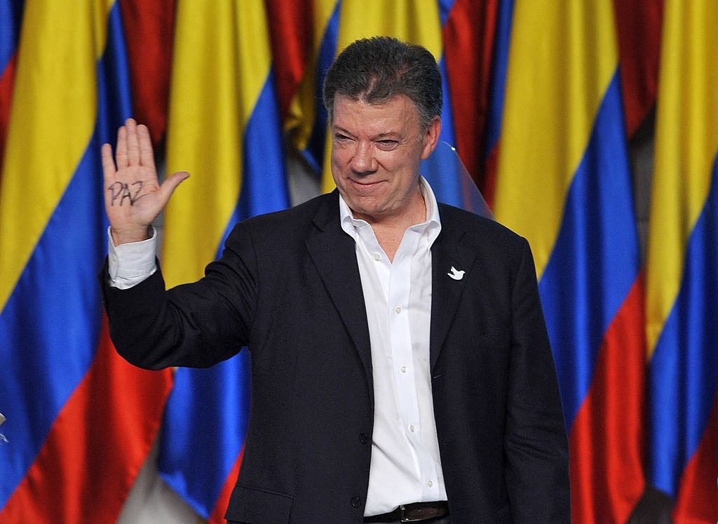 kalinterentev1's tweet photo. Santos donará el dinero del Premio Nobel de la Paz a las víctimas de Colombia
https://t.co/UKDiTOqDVM https://t.co/ZaYmnB9UCO
