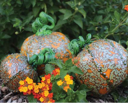 VISITTHEOSAGE's tweet photo. Take in some natural beauty with an artistic twist at the Tulsa Botanic Garden's annual Pumpkin Patch event! https://t.co/qnTSz6Ejk4 https://t.co/XVKDQf5Mpw
