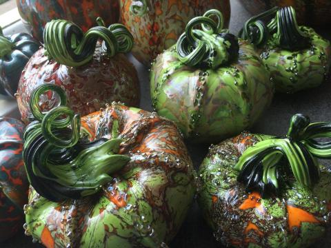 VISITTHEOSAGE's tweet photo. Take in some natural beauty with an artistic twist at the Tulsa Botanic Garden's annual Pumpkin Patch event! https://t.co/qnTSz6Ejk4 https://t.co/XVKDQf5Mpw