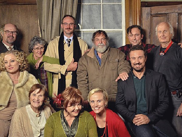 Flieklegende se nuwe Afrikaanse rolprent <a href="/HoenerMovie/">Hoener Movie</a> gaan jou laat lag, huil en ril huisgenoot.com/vermaak/flieks…