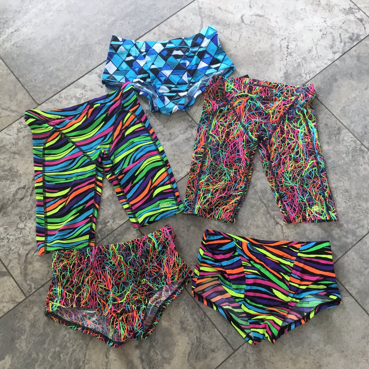crabtreek's tweet photo. Special delivery from Australia ~ surprise for my swimmers for training tonight! @funkytrunks @s_crabtree99 @dofferdoo https://t.co/Jyixh49ASO