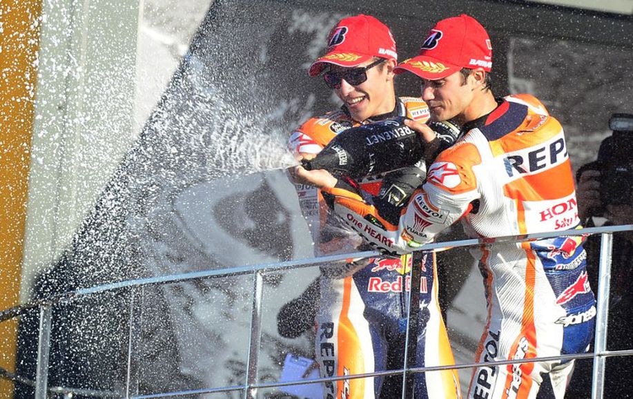 detikcom's tweet photo. #MostPopular Marquez dan Pedrosa akan Jajal CBR250RR di Sentul https://t.co/1AmY9A23lN via @detikOto https://t.co/f3RfTI3rmy