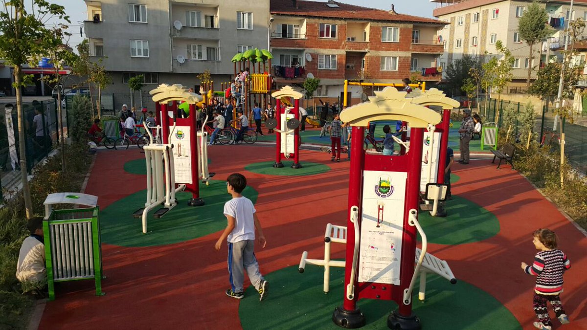 Alinuraktas70's tweet photo. Mesudiye; Zencefil,betül,başak sk. 36 araçlık otopark ve çocuk oyun alanımızı teşkilatımız ve mahalle sakinlerimizle hizmete açtık. https://t.co/sdLM11YHbn