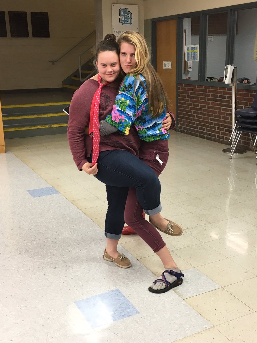 crabby_abby27's tweet photo. #SBSpiritWeek #classof2017 https://t.co/wtQTa5VKCq