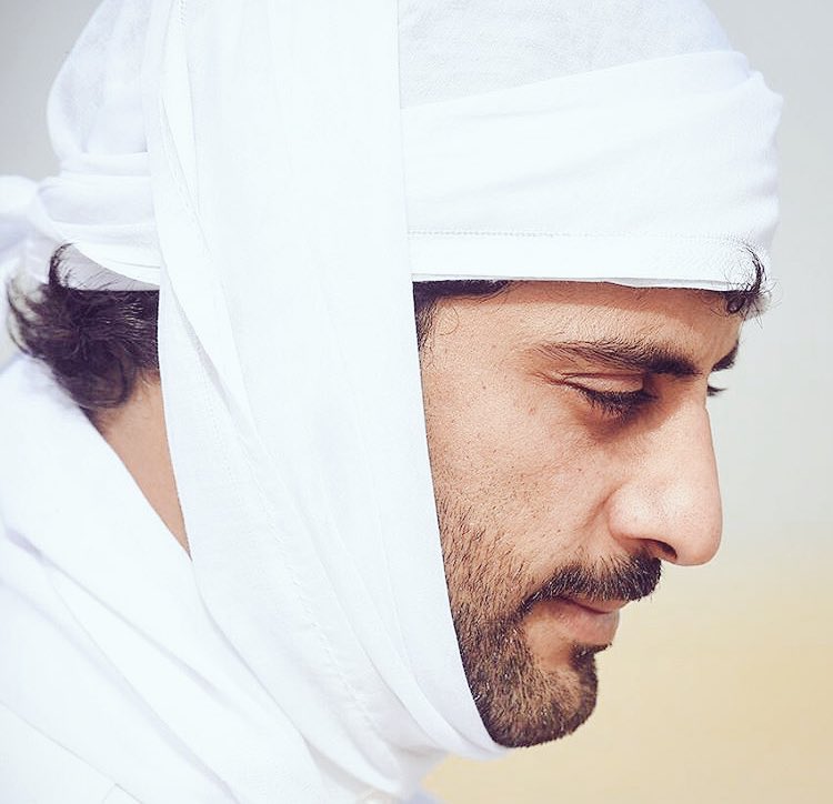 8___880's tweet image. اتصدد من هموما على قلبي ثقال
واتوجد كل ماطاح حظي واستخير
واطلب الله العفو واطلبه تيسير حال
دامه اعلم بالخوافي وقاسية الضمير
#بوحي
#قصيد_شعر