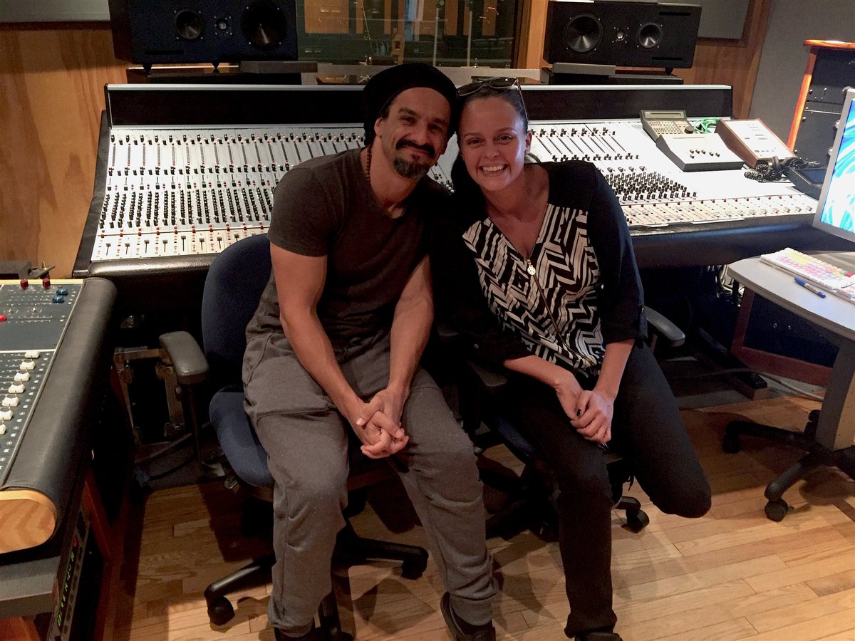 WatersoundPro's tweet photo. A great session with @ShailaDurcal collaborating with @HueyDunbar on a new track produced by @dorioferreira https://t.co/9Nas0E9DIz