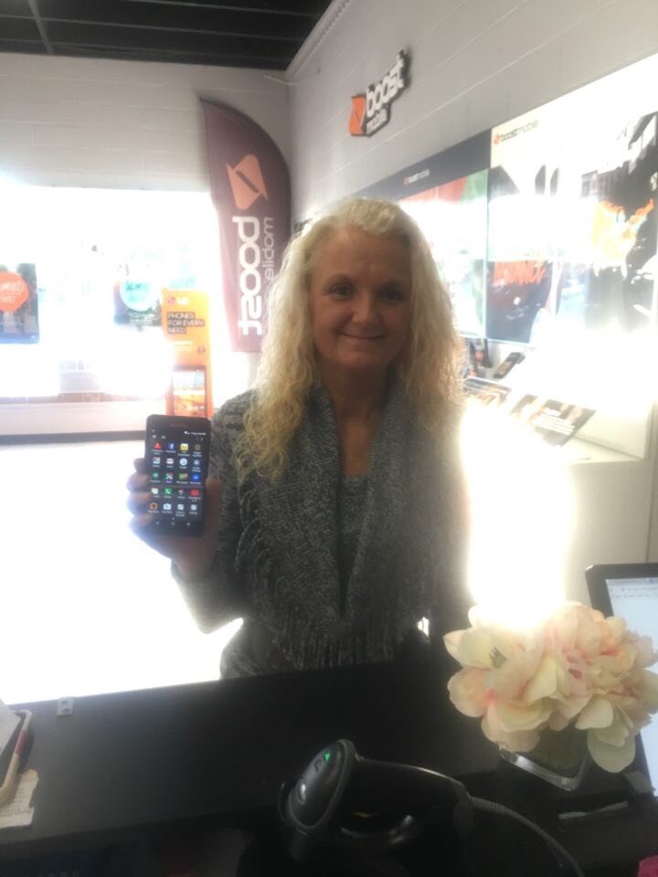 CK75Enterprise's tweet photo. Kenneth ports from Metro to Boost Mobile and many more! Welcome to Boost! #WhereYouAt #BoostDealz #LGStylo2 #CK75 @SPGWinston @Actify_KenV https://t.co/z6gpVLeY5E