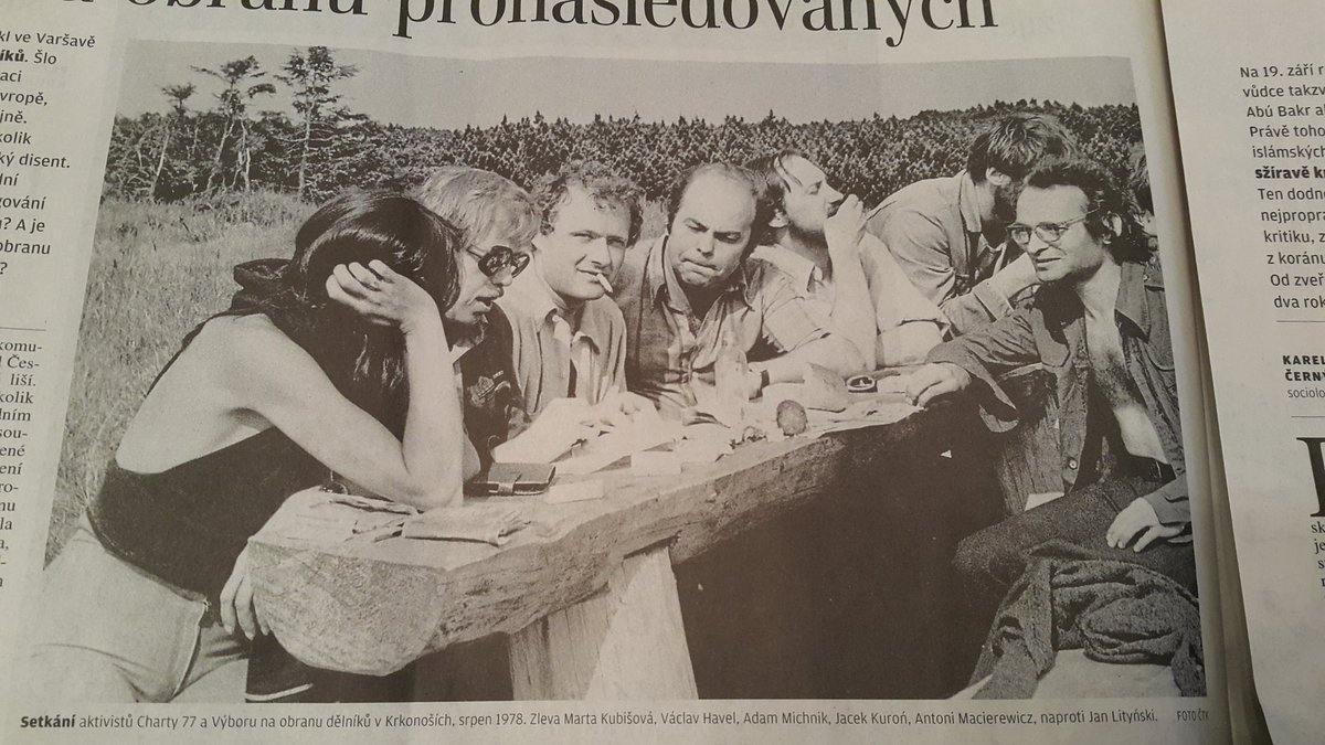 BedPaw's tweet photo. zdjecie #rok1978 #karta77 #martaKubisova #vackavHavel #adamMichnik #jacekKuron #antoniMacierewicz #janLitynski #lidoveNoviny 8.10.2016 https://t.co/OtkdB8avrw