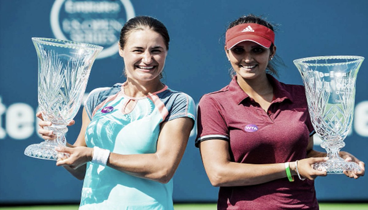 VAVELUSATennis's tweet photo. NEW HAVEN

Singles - @ARadwanska 
Doubles - @MirzaSania / Monica Niculescu

(Getty Images)

#CTOpen16 https://t.co/O4ctjFGygw