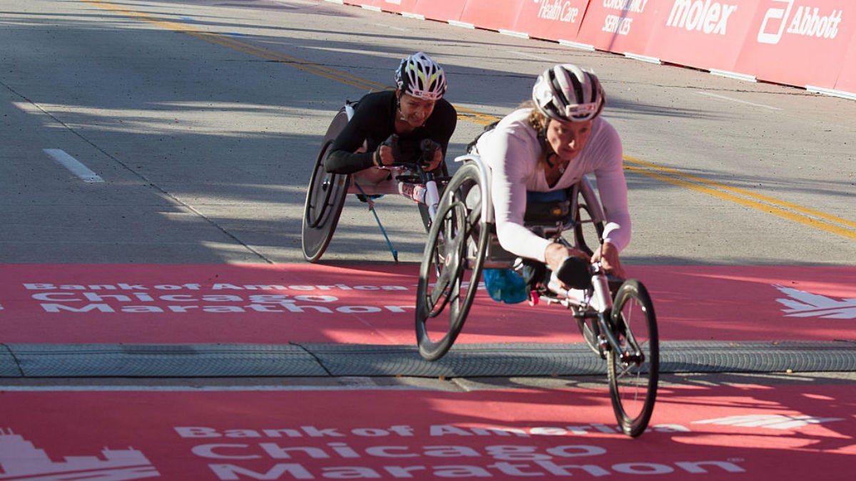TrustedMobility's tweet photo. Congratulations to @TatyanaMcFadden - the most accomplished #champion in Chicago #Marathon history!! https://t.co/SNzpTxf831 https://t.co/64PkV0uzYE