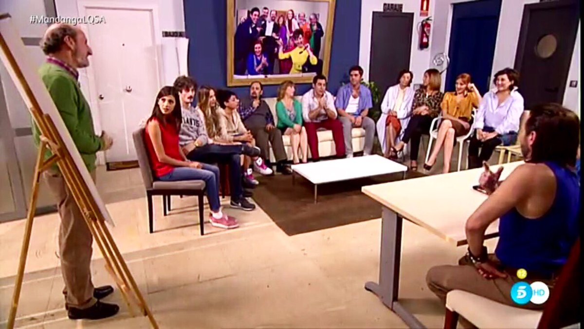 _laqueseavecina's tweet photo. ¡RT si estás viendo #MandangaLQSA! 📺 https://t.co/RUQyRl4P9U