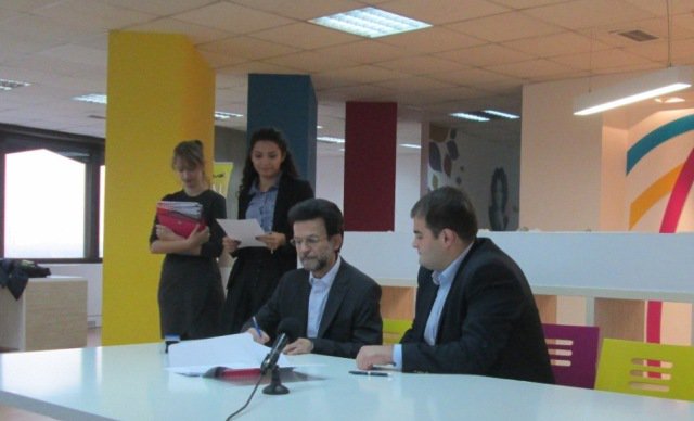 DialogueCafeSRB's tweet photo. Dialogue cafe Belgrade will be in the Youth Office premises at Palace of Belgrade. @unaserbia @DialogueCafe @KZM_Beograd @IrenaVSollorano https://t.co/SLSzBwkOvp
