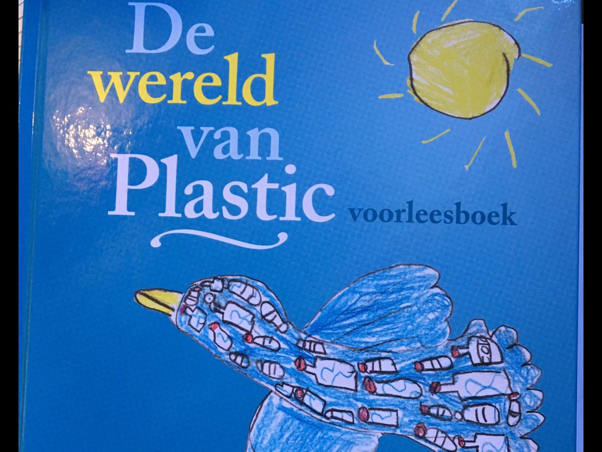 GLDeventer's tweet photo. Fractievoorzitter @GROENTjeerd leest op Dag vd Duurzaamheid #dvdd2016 voor op Bernadusschool. Voorkom afval, hergebruik plastic! https://t.co/4vdsMkjpbg