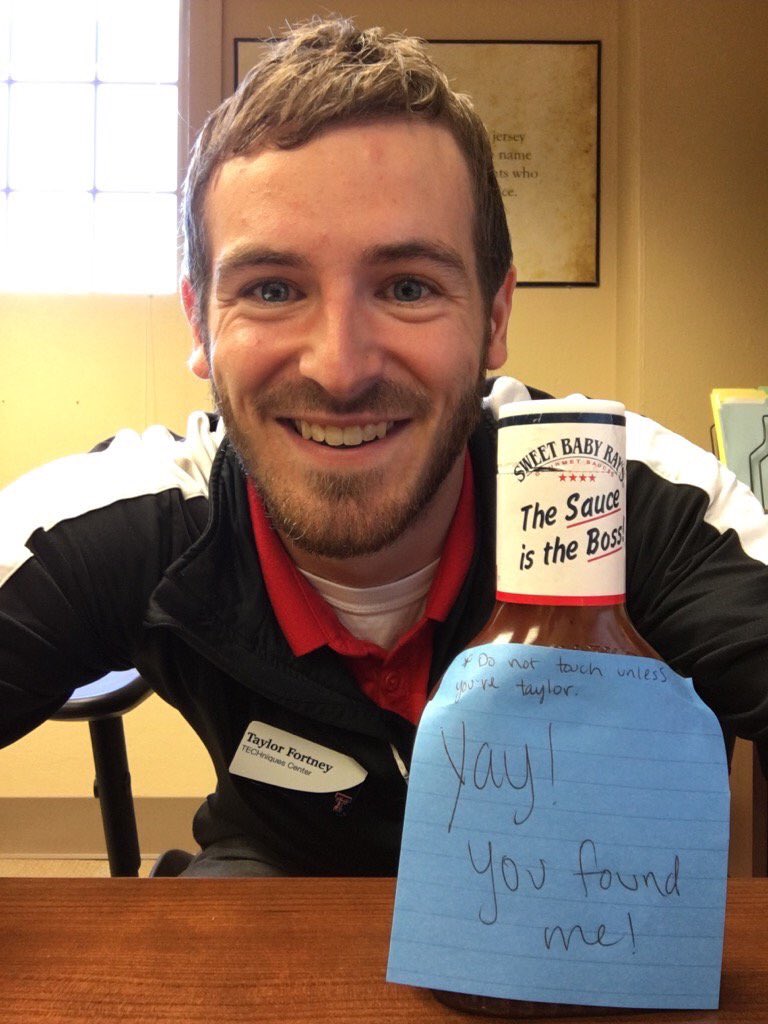 TECHniquesTTU's tweet photo. All is well! @WreckemTaylor has located his BBQ sauce in the "cool"est place in the TC- the master tutor desk! #TCFall16 https://t.co/YnGhMTMU2j