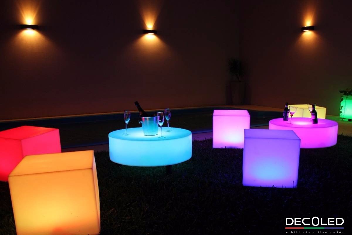 decoledvzla's tweet photo. Las tendencias desaparecen, el estilo es eterno. #Muebles #Puff #Mesas #Lámparas #venta #mobiliario #mobiliarioled #barras #hieleras https://t.co/VUJfc8ya85
