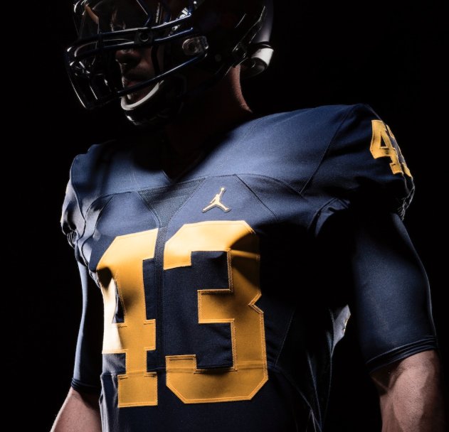 tdnewcomb's tweet photo. The art of designing custom typefaces for NCAA sports teams. My @HOWbrand feature w/ @Nike designers https://t.co/UeB2psaKEZ https://t.co/SaHnxZdqID