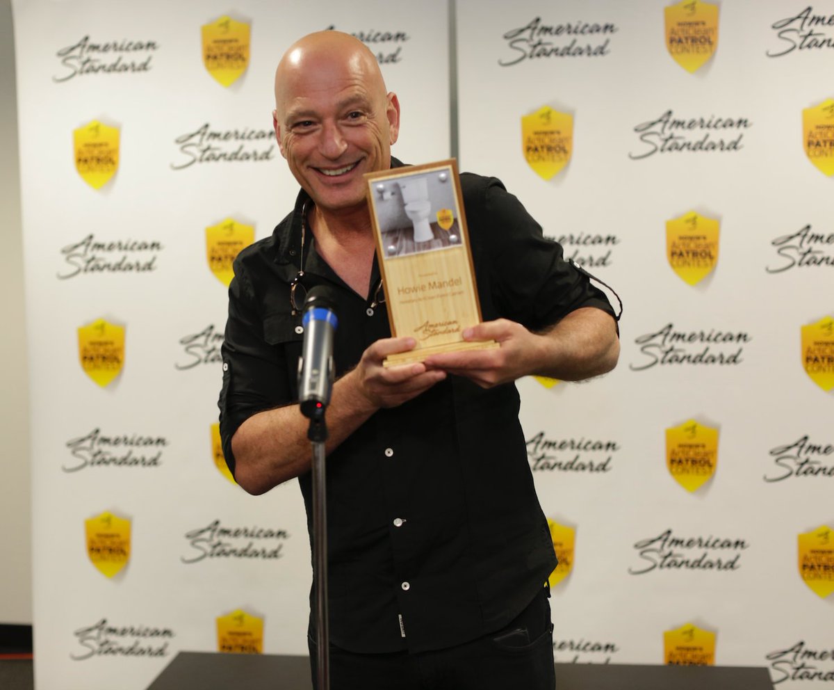 howiemandel's tweet photo. Proud member of the @AMStandard ActiClean Patrol #ActiCleanMe #ad https://t.co/KlmxGVsgGP https://t.co/S0XPtNM77y