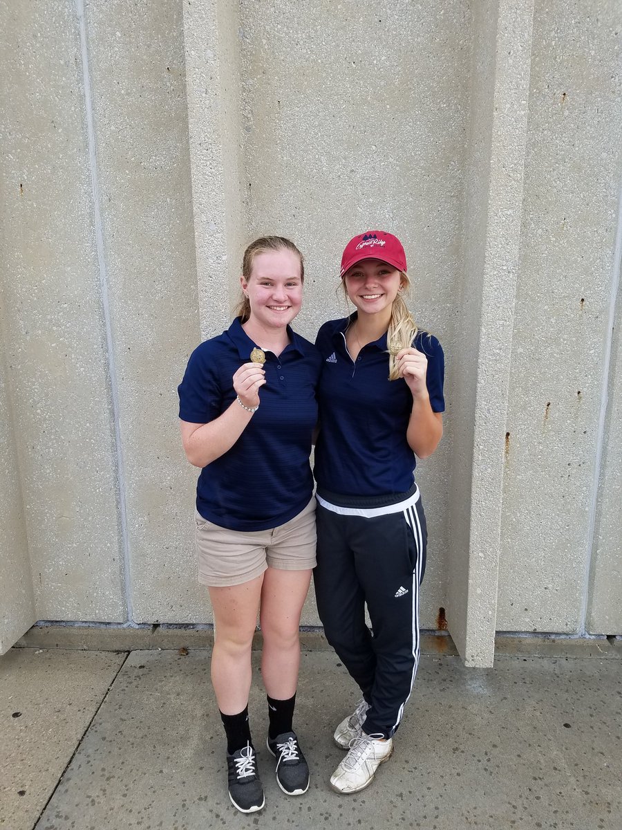 Congratulations to Sierra for 9th place individually and Sydney 3rd place individually at our Regional Tournament!