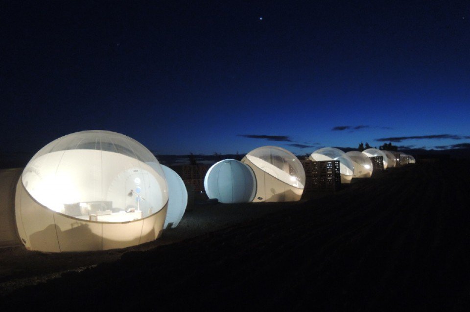 idazten's tweet photo. Llevadme a este hotel de Tudela a dormir bajo las estrellas en el desierto. https://t.co/t8kF0PCEYE