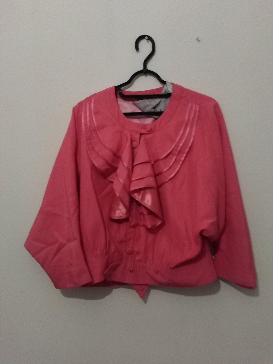 LadyWhoLaughs's tweet image. I'll be selling this lovely #vintage jacket @ the Markhouse &amp;amp; Lea Bridge Jumble Trail! #MarkhouseLeaBridge #JumbleTrail