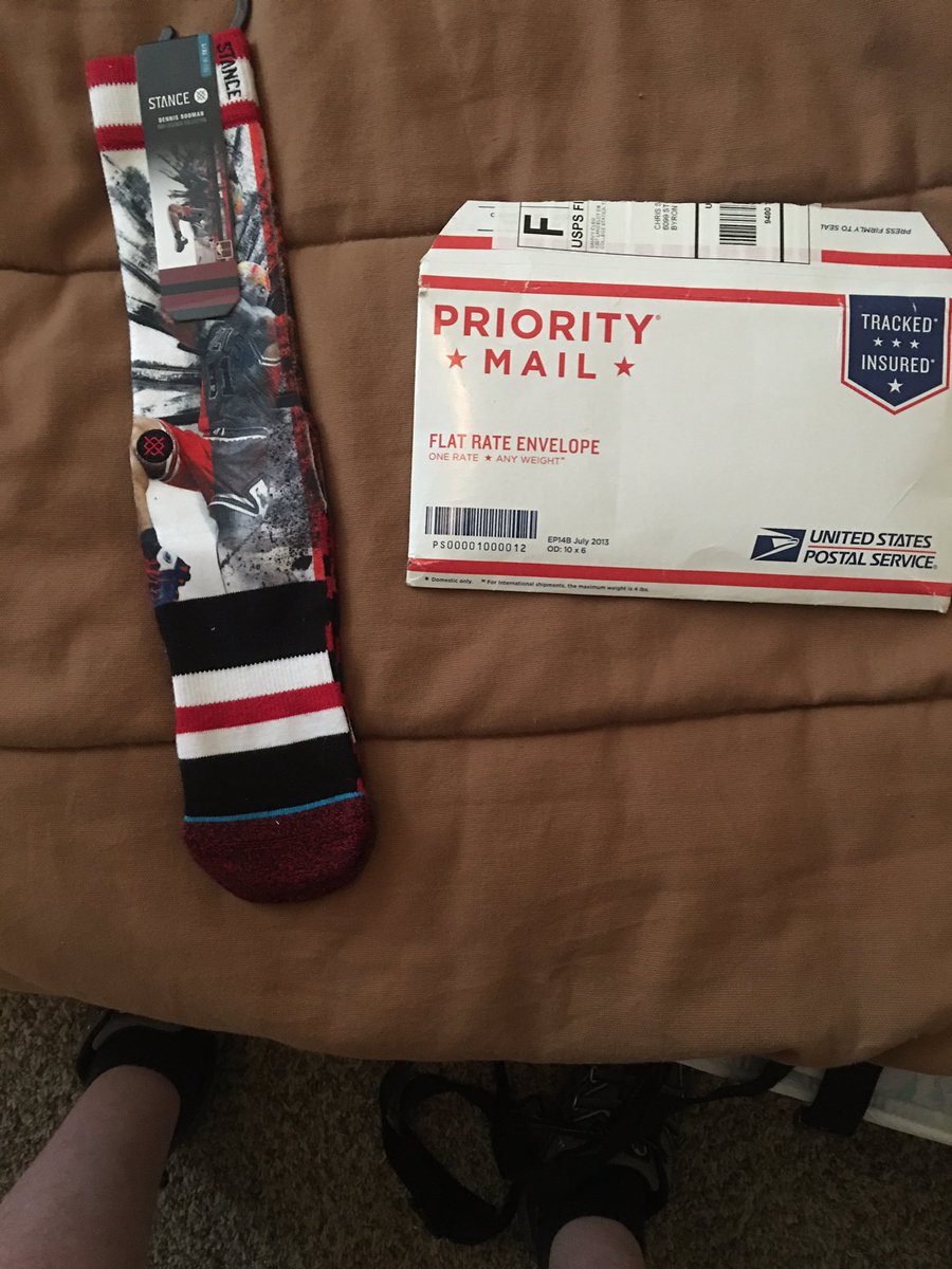 llargecolor's tweet photo. Hey @SockAddicts! Look familiar? #BestDayOfMyLife #HighSockWars https://t.co/hknpwPHC8c