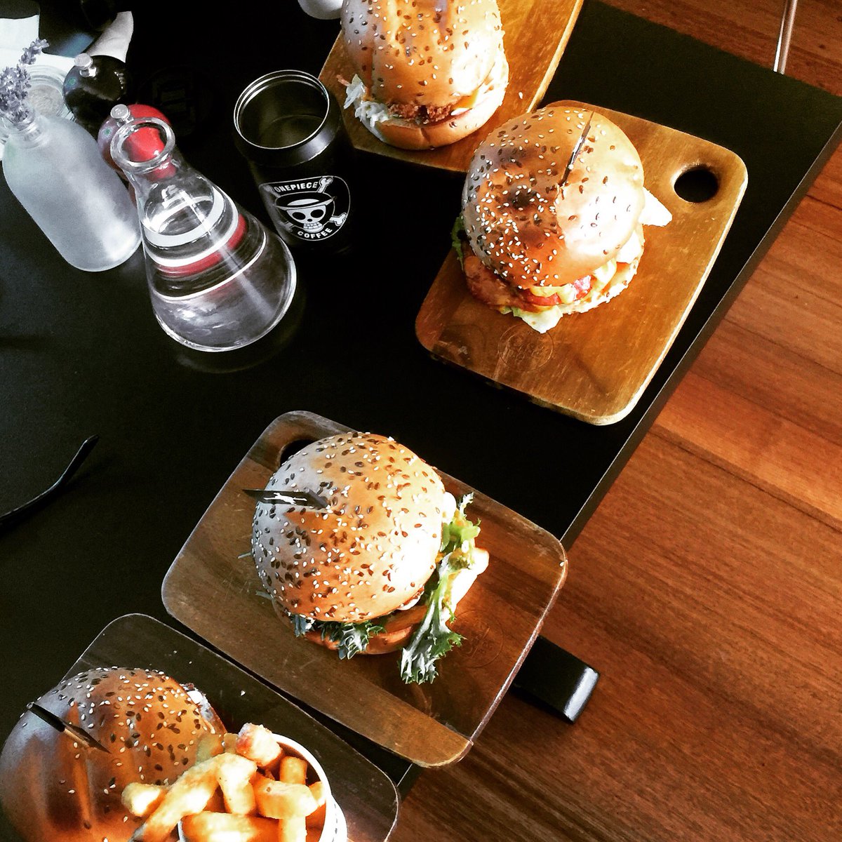 onepluspiece's tweet photo. Burger's galore @onepluspiece! Big flavours, quality and decent size! ππβοΈ #onepluspiececafe #onepluspiece #balwyn #food #foodie https://t.co/HS0EMLVg3r