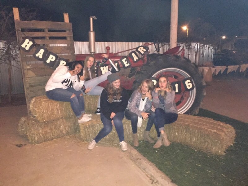grayceewelch's tweet photo. Happy Birthday lAcey!!!🎉🎉 love ya💕 #glacee. @MattisonLacey https://t.co/dyT6cxTbOh