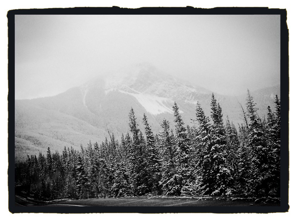 CaskwinesYEG's tweet photo. Mountains are pretty. https://t.co/Go66BbMHgh