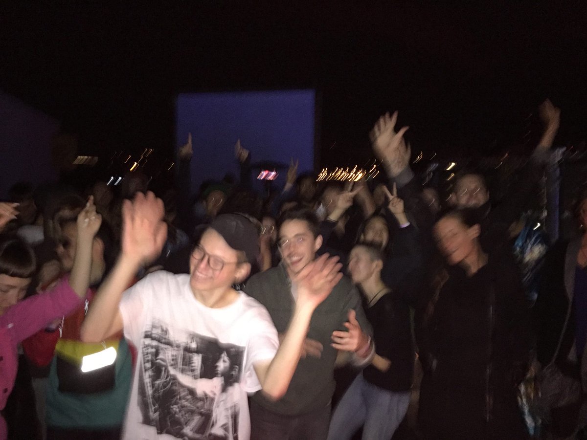 ttthesedaysss's tweet photo. Closing out #VIAFestival w @BenUFO & y'all on #HotMass rooftop ln was the best <3 Love you Pittsburgh #dancedsohard #fam https://t.co/42CMZb3LET