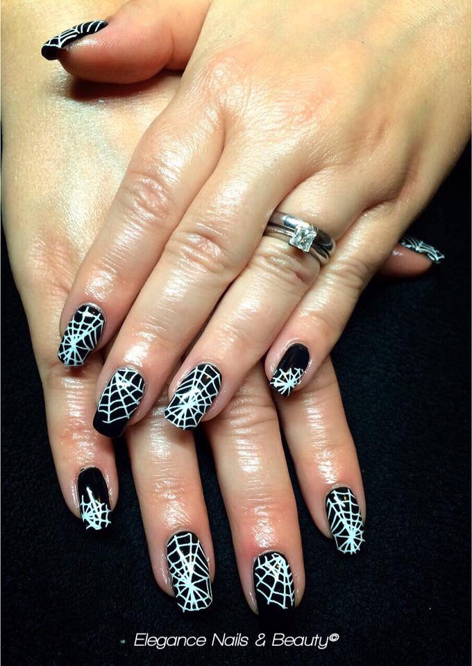 #tbt Halloween nails🕷 <a href="/Gelish/">fy</a> @NailHarmonyUk #spiderwebs <a href="/AllThatJazzUK/">All That Jazz UK</a> #halloweennails #nailart #nailsbystacey #elegancenailsandbeauty