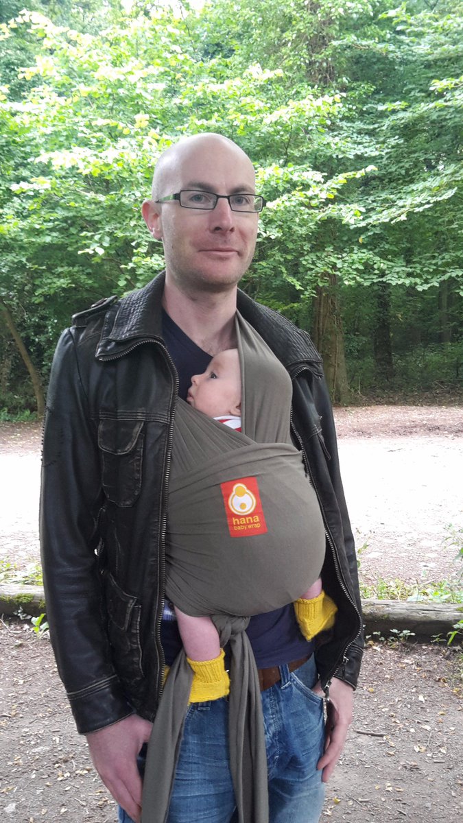 HelenKnitsUK's tweet photo. Babywearing in the woods, with duck feet :D @babipur #lovebabipur #IBW2016 https://t.co/yFzxdUqG4f