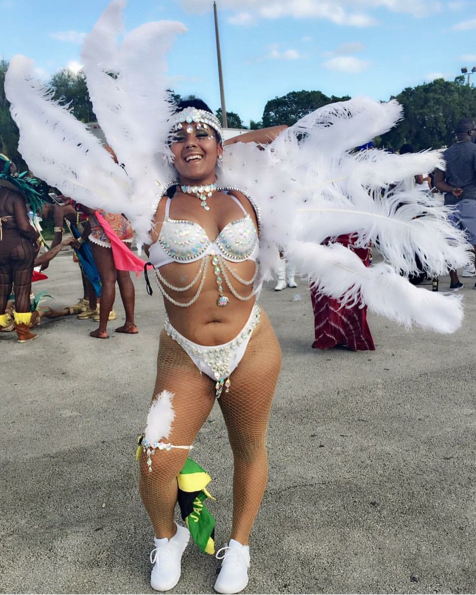 ViewsFrom876JA's tweet photo. 📍 Miami Carnival 2016 Highlights 

 #MiamiCarnival  #MiamiCarnival2016 #ViewsFrom876 #View876 https://t.co/6vAXB2wUTB