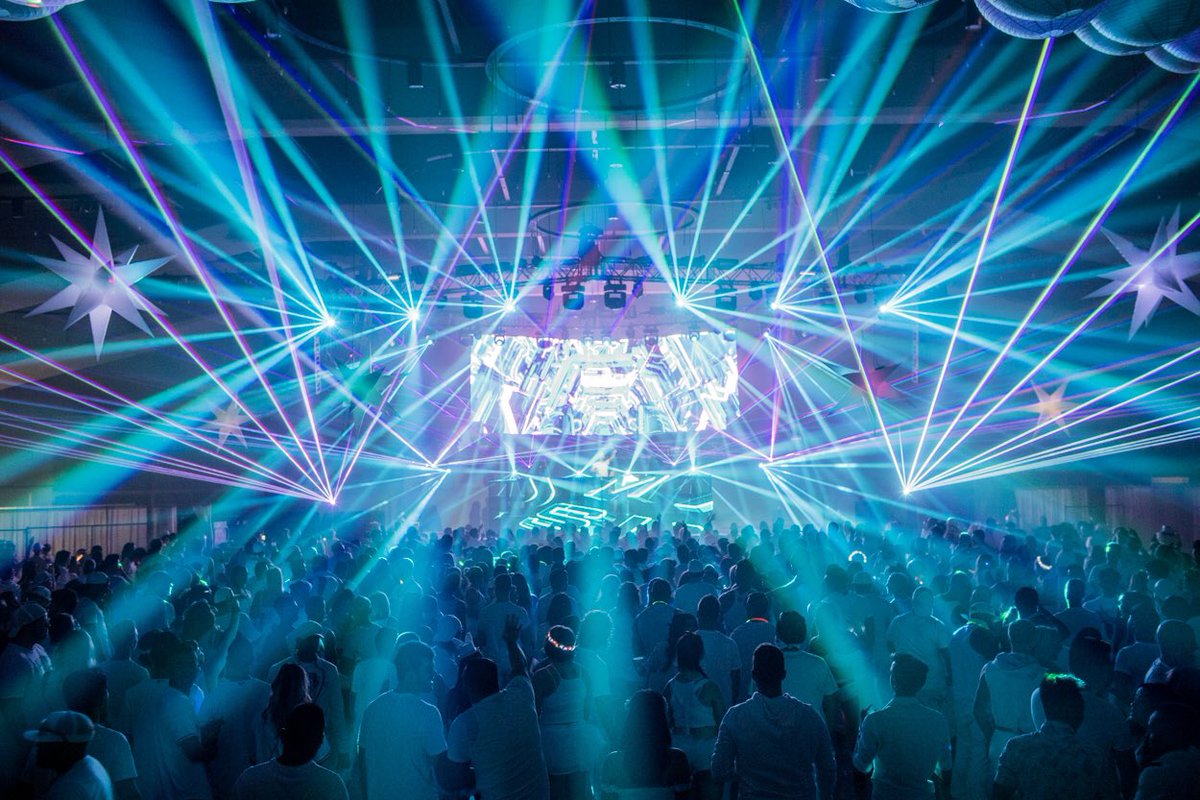 Boodang's tweet photo. As #PURE2016 comes to a close, we are reminded again how incredibly blessed and thankful we are to have such amazing fans! #BOODANG https://t.co/KT6fMdw5xV