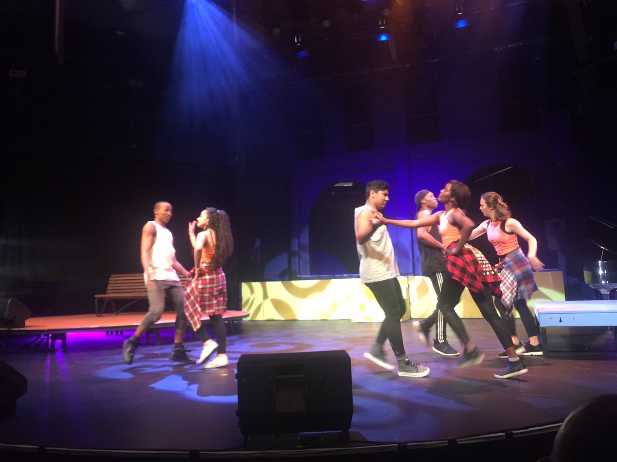 Dancers are getting the evening underway at the <a href="/MarketTheatre/">The Market Theatre</a> for the #ACTScholarships2016. Cc <a href="/TheDALRO/">DALRO</a> #MagicInTheMaking