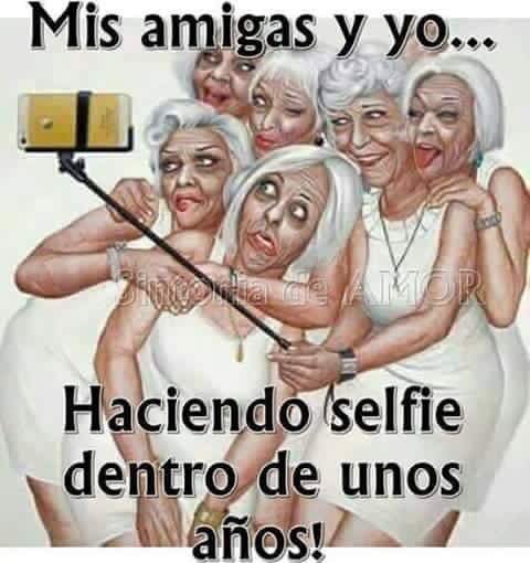 NaniVDiaz's tweet photo. @fiayakoncic @julieta_lew @Nadia_sol_fer alguien nos habla ! #lunesmuydomingo https://t.co/MsHXDFSnMg