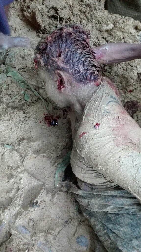 RohingyaVision's tweet photo. Rohingyas are targeted by Mogh Extremist & Burmese Force in Arakan right now situation need international intervention
#HelpRohingyaNow https://t.co/e5cfphlbRP