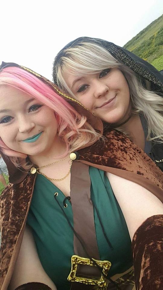 Dizzy_Kidds's tweet photo. when to the #Renaissance #festival as  two #huntress was absolutely amazing! cant wait for another one!! https://t.co/zZo5l2N93d