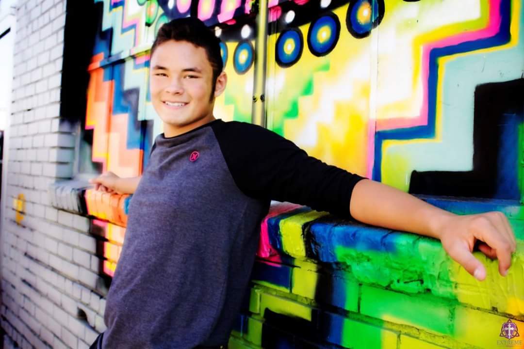 KSADA83's tweet photo. #SeniorSesh #2k17 #Colorado #ExtremeImages #PhotographyByMelissa #ThatPhotographyLife  #GodFirst #WorkHard #PrayHard #Blessed https://t.co/GjJmsbkQor