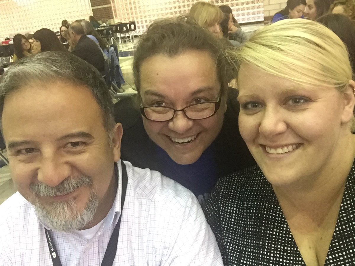 MonroeMayECC's tweet photo. #exploringplay with these crazy people https://t.co/WIEMspsbMe