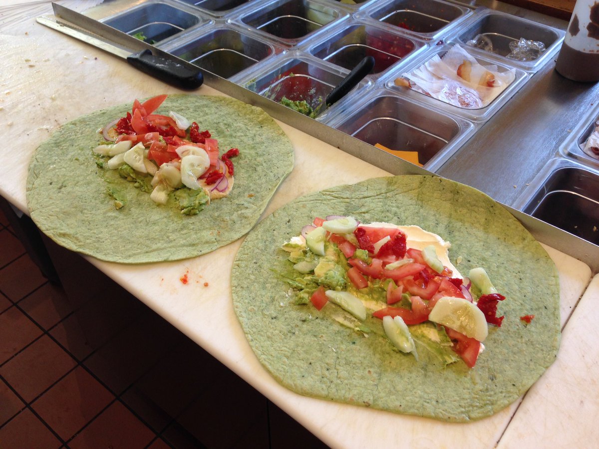 bagelartcafe's tweet photo. We're open 7 days a week. And we serve awesome lunch! https://t.co/bEhZ1wAxem